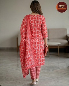 Costume en coton cousu pour femmes, best-seller, avec dupatta, pour les occasions spéciales, séchage rapide, design moderne, disponible à prix réduit - Product Image 4