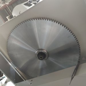 Scie à découper de précision à double tête pour profilés en aluminium, 45 <span class=keywords><strong>et</strong></span> 90 degrés, avec <span class=keywords><strong>mesure</strong></span> numérique - Product Image 3