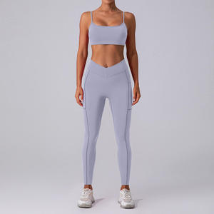 Conjuntos Deportivos Personalizados de Tallas Grandes: Sujetador de Yoga Sexy sin Espalda y Leggings sin Costuras con Efecto Scrunch Butt y Levantamiento de Cadera para Gimnasio - Product Image 5