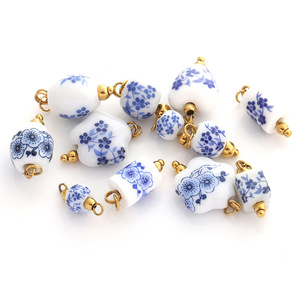 Cuentas de porcelana blanca y azul de estilo chino, formas mixtas para hacer joyas, colgante de cerámica de acero inoxidable, adorno H1605 - Product Image 4