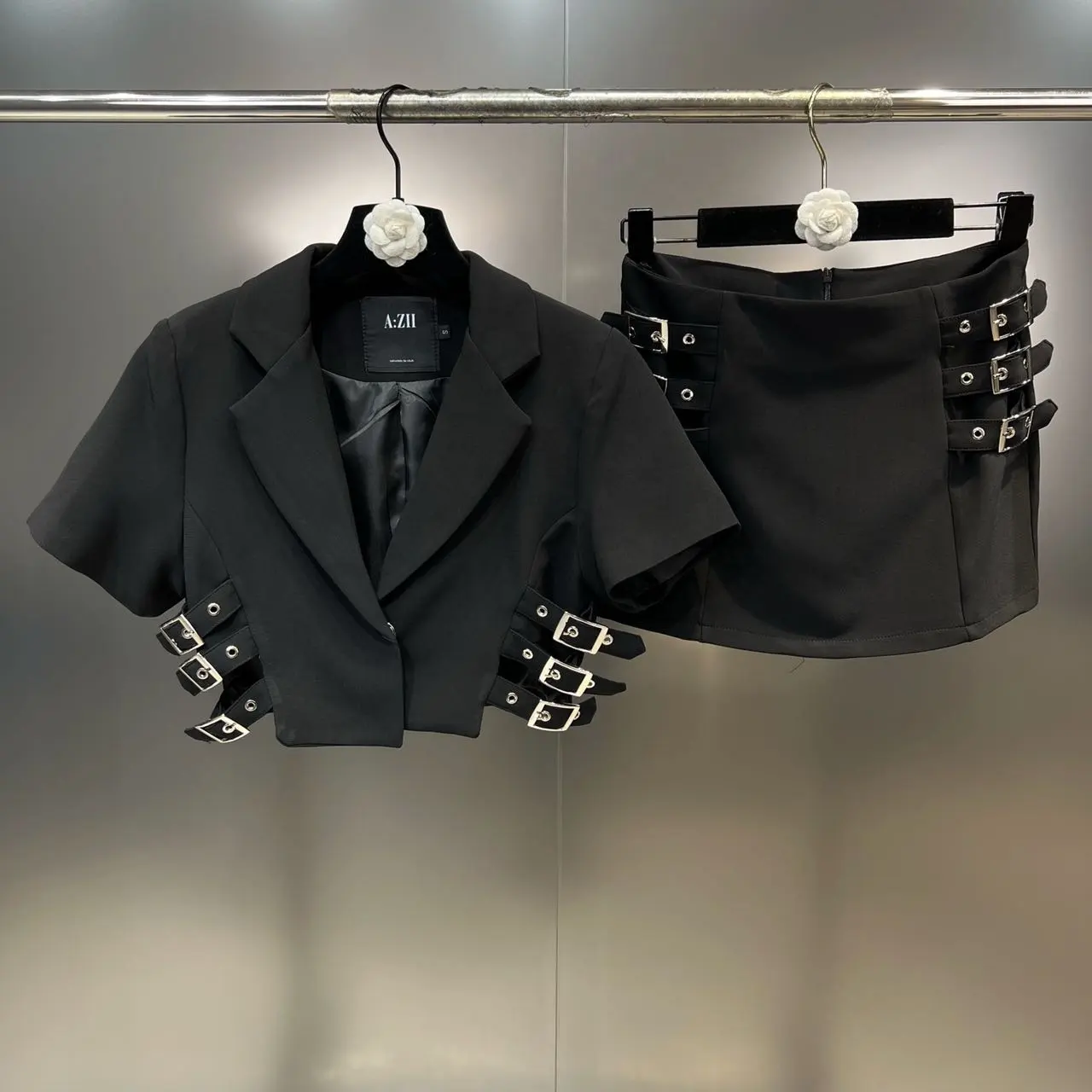 OULAIYADIスウィートクールファッション服ラペルボタントップスクロップトップレディーススカートスーツレディースツーピースセット