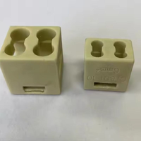 Connecteur de douille en céramique de stéatite, isolateur électrique en céramique personnalisé
