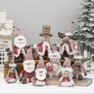 Figurine de poupée en tissu rose de Noël, assise ou debout, décoration de fête pour usage intérieur - Product Image 1