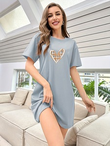 KISS ME ANGEL <span class=keywords><strong>Camicia</strong></span> <span class=keywords><strong>da</strong></span> <span class=keywords><strong>Notte</strong></span> Estiva Sottile e Sexy in Seta di Latte con Stampa <span class=keywords><strong>a</strong></span> Cuori, Maniche Corte, Indossabile Anche Come <span class=keywords><strong>Camicia</strong></span> <span class=keywords><strong>da</strong></span> <span class=keywords><strong>Notte</strong></span> Esterna - Product Image 4