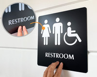 Plaque de toilette personnalisée en usine plaque de porte pour toilettes handicapées plaque de porte changeante accessible avec logo et numéro de chambre personnalisés