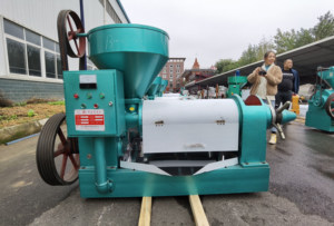 Presse à <span class=keywords><strong>huile</strong></span> de <span class=keywords><strong>tournesol</strong></span> automatique de haute qualité, pressage à froid et à chaud, 300 kg/h, fabricants d'usine, marque Guangxin 130 - Product Image 3