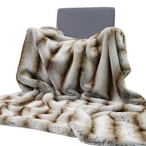 Chăn nỉ lông thỏ giả in họa tiết mềm mại, ấm áp, sang trọng, êm ái - Product Image 1