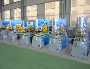 Punzonadora Hidráulica CNC Pequeña con Alta Productividad - Product Image 4