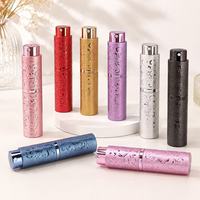 Vente flash : flacon de parfum rechargeable de 10 ml avec vaporisateur à pompe, bouchon à vis, coque extérieure en aluminium cylindrique mince, bouteille intérieure en verre, anti-fuite