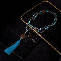 Collier noué en perles rondes de pierres naturelles (Agate Mousse, Bronzite, Synthétique Turquoise, Perles de Fer Noir) - Vente en gros usine