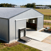 Kits de grange à poteaux préfabriqués personnalisés Structure en acier moderne Bâtiment de stockage pour atelier de hangar de ferme en extérieur
