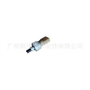 Tesla <b>Models</b> Air Conditioning Pressure Switch 1108611-00-<b>D</b> G1/2 Thread Refrigerant IP65 - Product Image 2