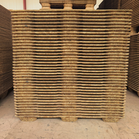 Palettes en bois moulées JD ISPM-15, simple face, 1,05 m x 1,05 m x 130 mm, capacité de charge dynamique de 1,5 t, entrepôt frigorifique industriel