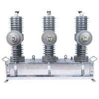Disjoncteur sous vide triphasé intelligent série ZW32 à montage sur poteau haute tension avec sectionneur et support de fixation