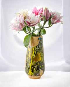 Texture rustique en bois rencontre finition moderne en résine dans l'artisanat en résine Pots en résine et en bois pour plantes Parfaits pour un intérieur élégant - Product Image 5