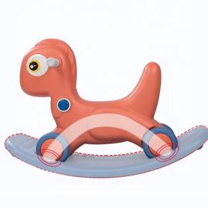 Jouet mignon pour enfants cheval à <span class=keywords><strong>bascule</strong></span> Chaise à <span class=keywords><strong>bascule</strong></span> Un jouet d'extérieur intérieur avec des roues qui peuvent glisser Balançoire et toboggan pour enfants - Product Image 3