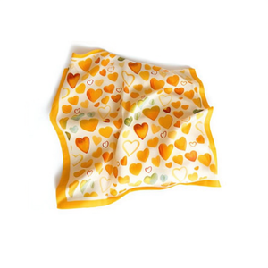 Pañuelo Cuadrado con Forma de Corazón 70x70cm 38g Accesorio de Moda Ligero para Mujeres y Niñas - Product Image 1
