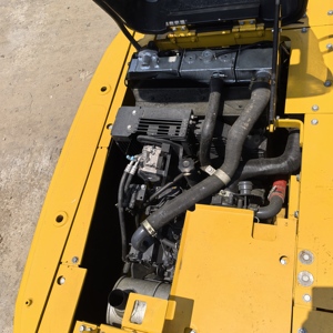 Excavatrice sur chenilles d'occasion Komatsu PC130, 13 tonnes, prête à être expédiée, pour travaux de terrassement. - Product Image 6