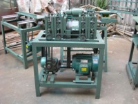 Machine automatique de fabrication de tiges rondes en bois / Machine de fabrication de manches de balais en bois