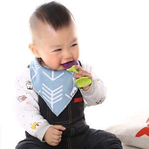 Jouet de dentition en forme de fruit <span class=keywords><strong>pour</strong></span> bébé en silicone de qualité alimentaire <span class=keywords><strong>pour</strong></span> nouveau-né sucette en silicone souple sans BPA jouets à mâcher de dentition hochets - Product Image 3