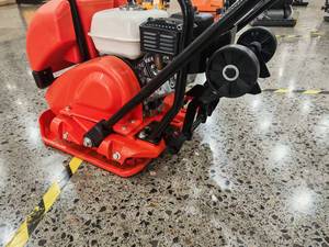Chinesische Fabrik CT90 Tragbare Rüttelplatte für Boden-, Kies- und Asphaltverdichtungsprojekte - Product Image 4