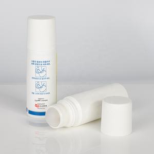 Bomba desinfectante <span class=keywords><strong>de</strong></span> PE blanca <span class=keywords><strong>de</strong></span> 75ml personalizada más vendida, botella <span class=keywords><strong>de</strong></span> jabón líquido en aerosol, <span class=keywords><strong>repelente</strong></span> <span class=keywords><strong>de</strong></span> insectos antitranspirantes con cabina para polvo - Product Image 4