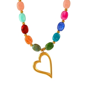 <span class=keywords><strong>Collana</strong></span> a Forma di Cuore Grande per Donne con Intarsi in Resina e Cristallo, Catena Colorata con Perline in Stile <span class=keywords><strong>Artigianale</strong></span> - Product Image 6