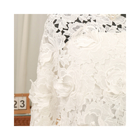 Kain Brokat GUIPURE Putih 3D Floral Elegan (Polyester/Nylon) untuk Gaun Pengantin - Lembut & Halus