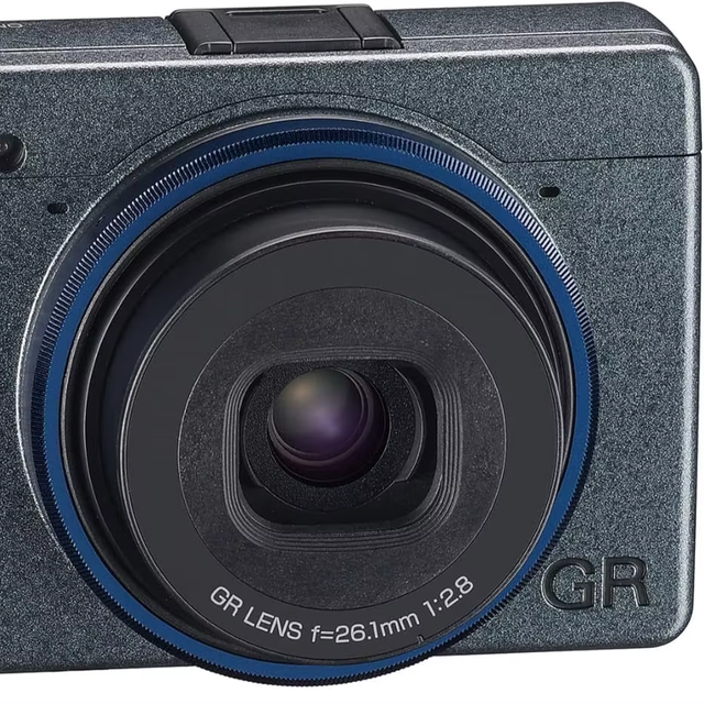 Ri Coh GR IIIx Urban Edition Camera With 24MP APS-C Size CMOS Sensor, 40mmF2.8 Lens (in the 35mm Format) CMOS Sensor Mirrorless