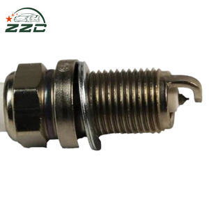 FR8KII33X 9600 Pièces de moteur automobile 0242230528 Bougie d'allumage pour Audi <span class=keywords><strong>Chrysler</strong></span> Honda KIA Vente en gros d'usine Bougies - Product Image 3