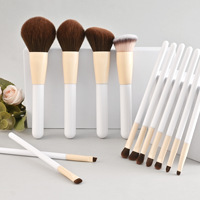 Ensemble de pinceaux de maquillage 13 pièces brun personnaliser logo cheveux synthétiques végétaliens doux professionnel fond de teint pinceaux pour les yeux marque privée