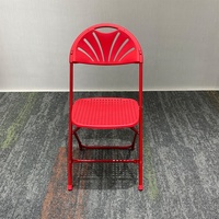 Chaise pliante en plastique légère à dossier festonné rouge pour événements, location, bureaux commerciaux et conférences de formation