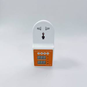 Stabilisateur numérique à double affichage 220V pour l'Afrique, protection contre les surtensions à réinitialisation automatique - Product Image 4