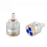 Le fabricant vend des tiges en cuivre à joint simple de 35 mm avec noyau de valve en céramique pour robinets de salle de bain et de cuisine, adaptées à l'eau chaude et à l'eau froide.