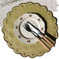 Serviettes en lin monogrammées de style moderne, brodées à la main, ourlet de fleurs, vente en gros pour mariage, festival, linge de table