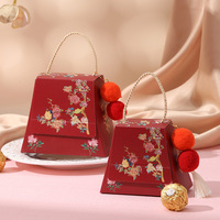Boîte à bonbons en papier avec boule en peluche Sacs cadeaux en chocolat en forme de T Cadeaux de mariage pour les invités Baby Shower Party Christmas