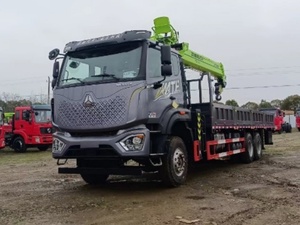 Camion tracteur HOWO 6x4 avec grue montée, grue pliante de 16 tonnes, grue à flèche télescopique hydraulique à vendre - Product Image 5