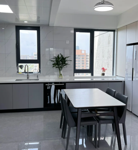 Ensemble complet d'armoires de cuisine modernes en bois massif personnalisées de haute qualité pour une conception de cuisine luxueuse - Product Image 3