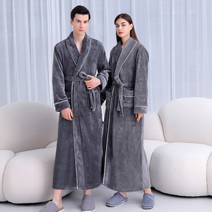 Al por mayor Bata de franela térmica de lujo elegante y gruesa, cálida, con cuello chal, unisex para hombre y mujer, tallas grandes, ropa de casa para otoño/invierno - Product Image 2
