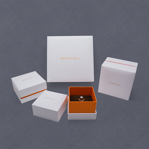 Venta al por mayor de encargo blanco caja de regalo <span class=keywords><strong>para</strong></span> pulsera colgante anillo conjunto de joyas de embalaje - Product Image 1