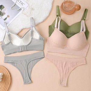 L'abito da donna in pizzo Sexy Lingerie T-pants è comodo e traspirante e non c' è un anello in acciaio per raccogliere il bottone del reggiseno. - Product Image 2