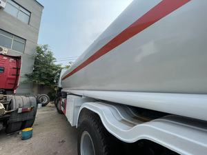 Semi-remorque citerne à carburant diesel, essence, pétrole, huile, 3 essieux, 15001-30000L, en acier au carbone - Product Image 3