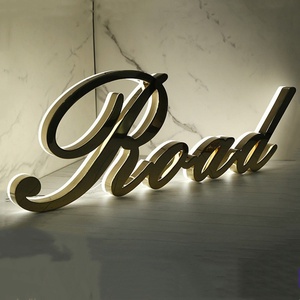 Nhà Máy Tùy Chỉnh Vàng Chải Thép Không Gỉ Cử<span class=keywords><strong>a</strong></span> Hàng Thương Hiệu Tên Thư 3D Backlit LED Biểu Tượng Dấu Hiệu Không Thấm Nước Thân Thiện Với Môi - Product Image 3