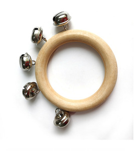 Vente en gros de hochets à main en bois naturel pour nourrissons, instrument de percussion Orff pour l'entraînement sensoriel et rythmique des tout-petits - Product Image 1