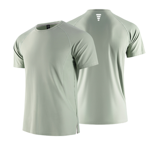 เสื้อยืดกีฬาผู้ชายแขนสั้นปี 2024 ผ้าไหมน้ำแข็งบาง ระบายอากาศ แห้งเร็ว โพลีเอสเตอร์ผสมสแปนเด็กซ์ ทรงปกติ - Product Image 1