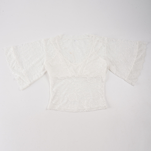 Top de moda transparente con cuello en V y patrón de encaje, estilo urbano y sensual para mujer, con efecto de capas y manga corta, que realza la cintura. - Product Image 6