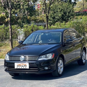 Volkswagen Bora 1.6L Manuale Berlina Usata Benzina Guida a Sinistra Efficiente nei Consumi e Affidabile Esportazione in Sudafrica - Product Image 1