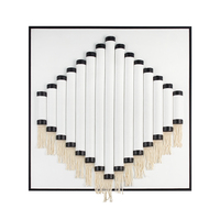 Art mural géométrique à franges et pompons, peinture décorative encadrée abstraite minimaliste noir et blanc, décoration d'intérieur bohème moderne