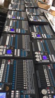 Console de contrôle d'éclairage de scène DMX 1024 avec faders pour projecteurs LED Par Wash à tête mobile pour spectacles et événements scéniques