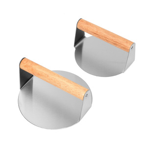 <span class=keywords><strong>Pressa</strong></span> <span class=keywords><strong>per</strong></span> <span class=keywords><strong>Hamburger</strong></span> in Acciaio Inox con Manico in Legno, Utensile <span class=keywords><strong>per</strong></span> Preparare Polpette di <span class=keywords><strong>Carne</strong></span> <span class=keywords><strong>per</strong></span> BBQ - Product Image 4